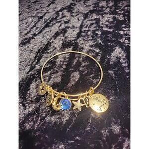 Vintage Gold Tone Bangle Bracelet Charms Virgo Moon Life‎ Jewelry Costume